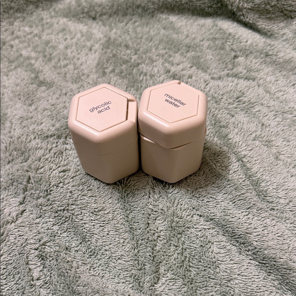 Hexagonal Travel Skincare Jars - SAND color